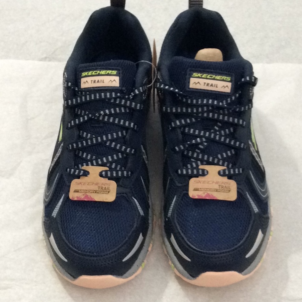 Sketchers Trail Hillcrest Vast Adventure size 7
